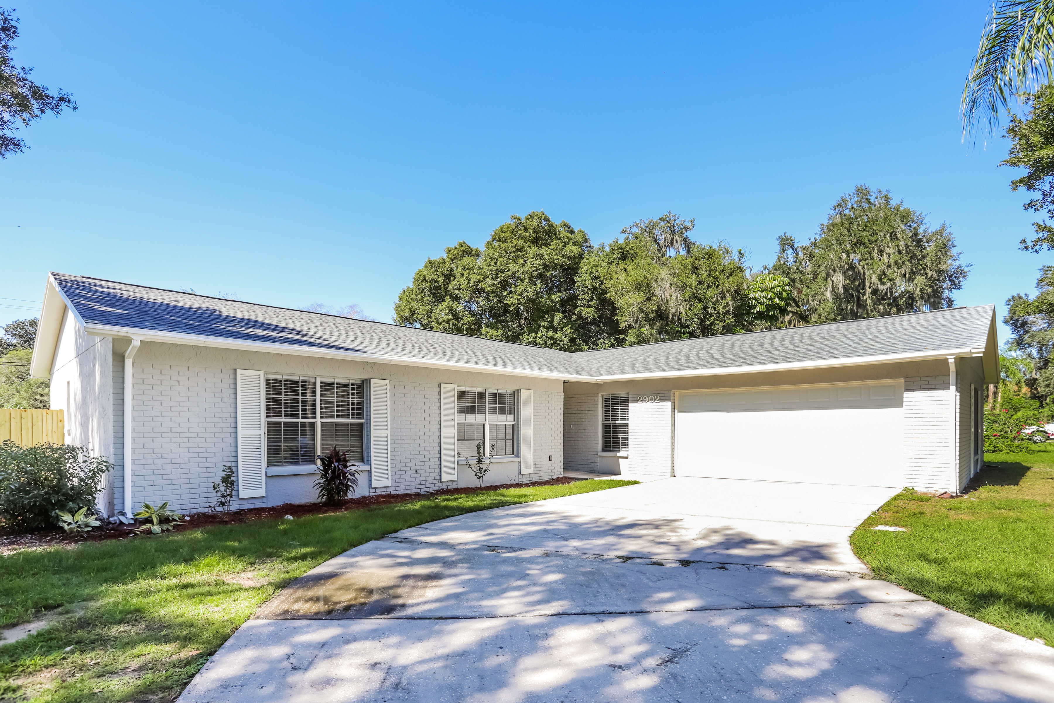 2902 Forest Cir Seffner, FL 33584